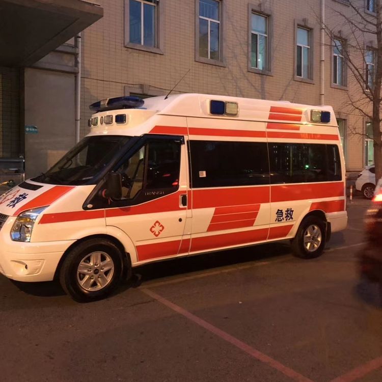 新兴夜间租赁救护车护送病人转院：安全转运的 8 大核心注意事项